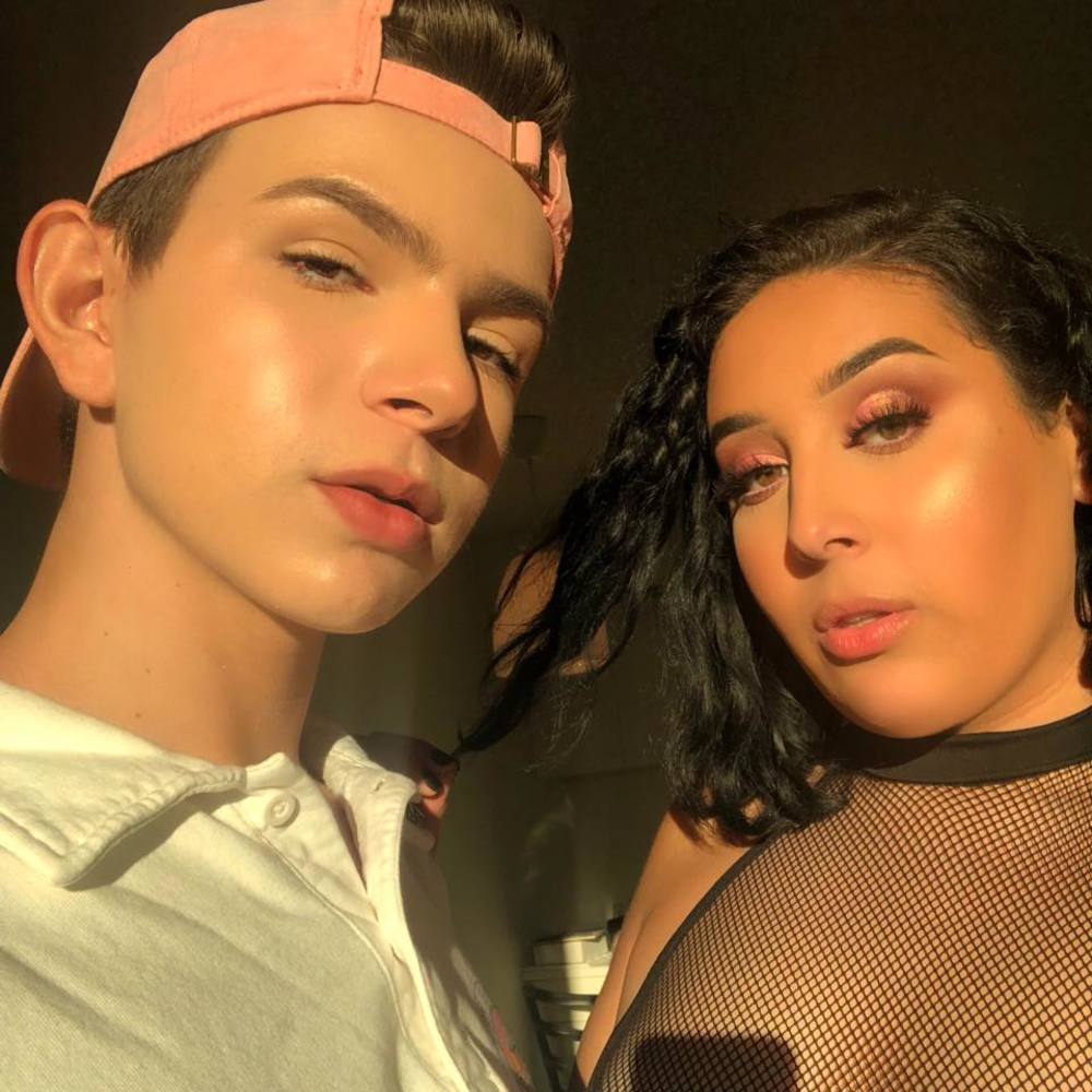 Meet your Posher, Elissa